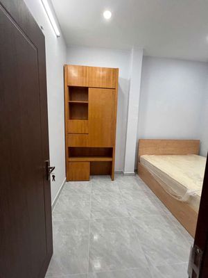 To rent a place on the New Mountain Street area: 4 x 15. One floor. Three bedrooms.