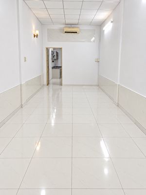 Hot! 10th, two floors -- 12 million a month.
