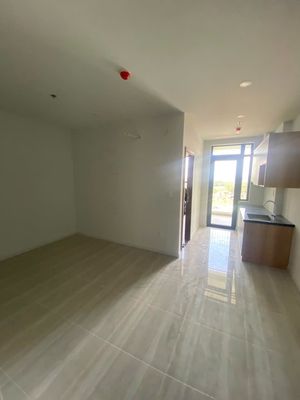 Rent three bedrooms. Seven, three, three, three, four, three, close to Lê Văn Việt.