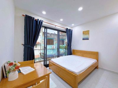 Rent the balcony suite full of furniture right here at Marte Mart near the rmit,uf