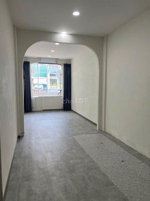 Renting cash houses 286 Nguyễn Thiện Thuật, District 3 – 5 stories, 29 million.