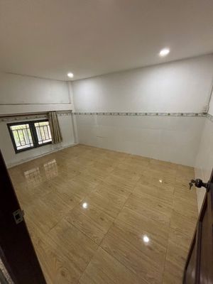 Rent the nc Phan Huy Ích 4 x10, 2 front car alley, 2 bedrooms, 2 toilets