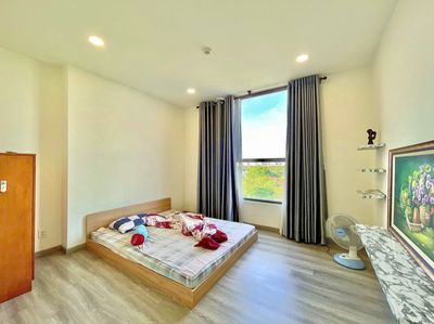Rent Riva Park, District 4, the corner of the two bedrooms. Nice interior.