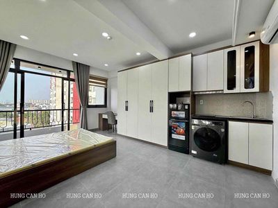 Rent a brand-new balcony in Lý Chính Thắng 3-price district.