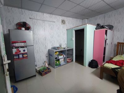 We need someone at one Đinh Bộ Lĩnh, enough furniture, 3.7 million.