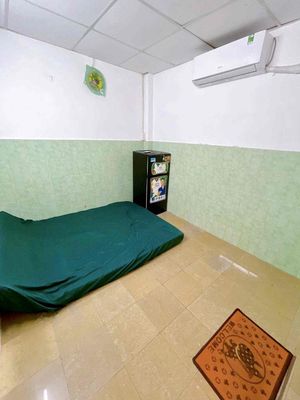 Rent a cheap motel-- 2.6 million -- air conditioning, 316th floor, District 8