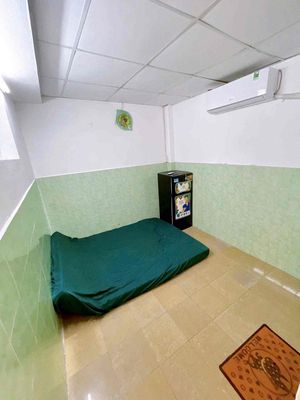 Rent a cheap motel-- 2.6 million -- air conditioning, 316th floor, District 8