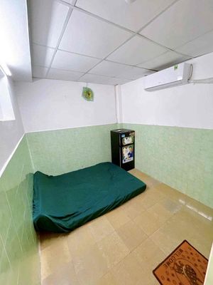 Rent a cheap motel-- 2.6 million -- air conditioning, 316th floor, District 8