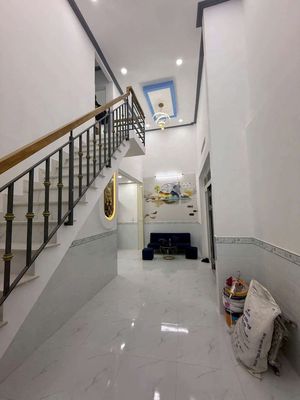 Nice three-story bedroom, two-story, low-priced, new house.