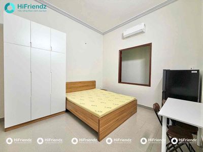 rents a big, full K300 plus Tân Bình studio.