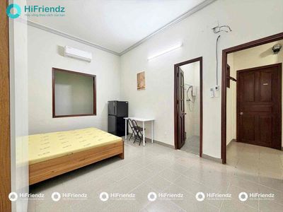rents a big, full K300 plus Tân Bình studio.