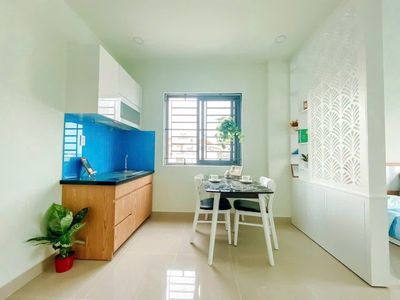 The kitchen service apartment, Nguyễn Văn Cừ district 1.