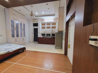 balcony - full interior - 5 million