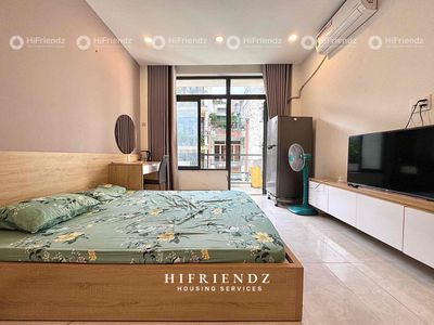 One bedroom separates the kitchen bandicol full of furniture walking through y-y-y-h-h-h-h-h-h-h-h-h-h-h-h-h-h.