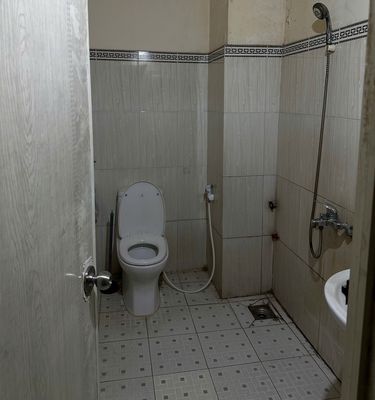 We'll have two rooms by the side-- private kitchen, private toilet, private entrance.