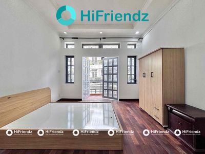 Tell Zhang Studio near the Bình Lợi Bridge, University of Liquol vlu