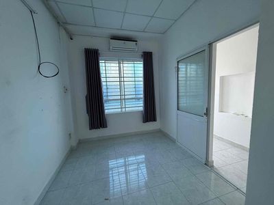 Renting the entire alley of 278 Trần Hưng Đạo, District 1.