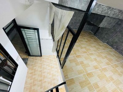 The clean new room is the air-free kitchen elevator.