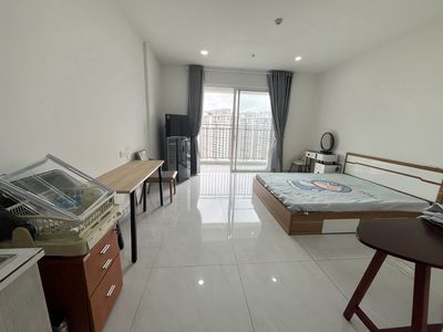 Rent many apartments Sunrise Riverside ot full of rents 9.5 million