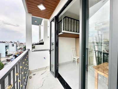 Rent a guard room with a clear balcony.