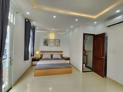 Renting a new three-room Chu Văn An for only 18 million.