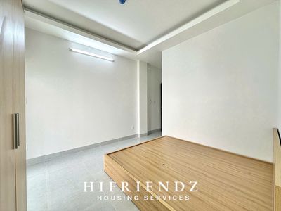 full interior - balcony holding vlu cs3 and university risk set to