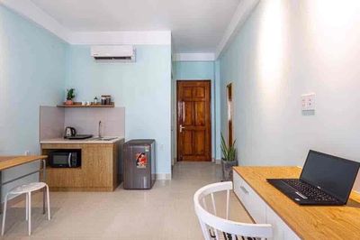 Rent a clean room in the middle of District 3.