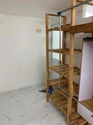 We need to rent a small house.
