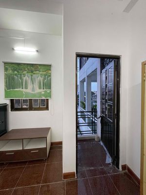 Room 2 million6 with balcony, air conditioning.