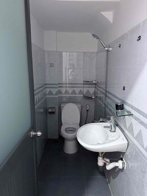 Let's rent out the PZz0 - area 4 x 20 meters 1 TNC 3 floors - there's pcc