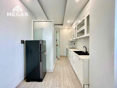 Rent the apartment. Full Seven Bedrooms. Right upriver.