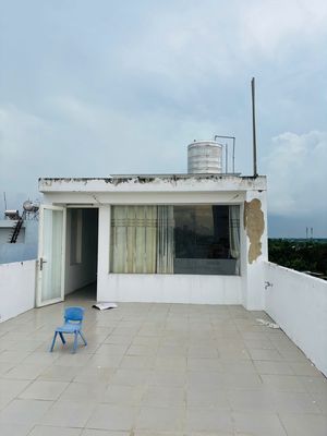 To rent a 5-story Rqz2-4-30 store.