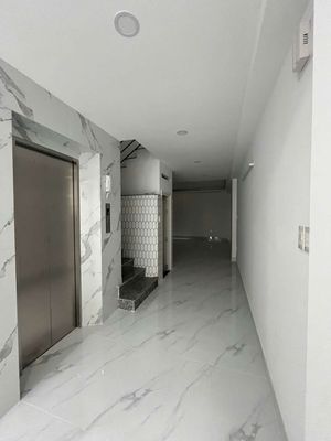 Rent a new house built by kDC Bình Phú - a 40-pound elevator kitchen.