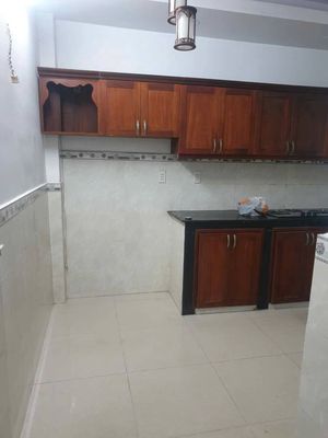 Rent an alley house 22 p.m. Linh Đông area 84 m2 5 bedroom 4 ready air-heating toilet