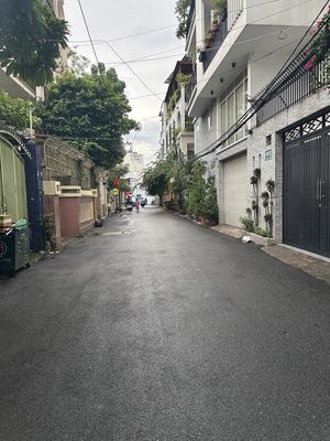 Renting the entire district of 3-- 400 Lê Văn Sỹ alley.