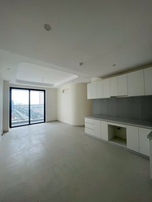 We need to rent a three-room apartment with a furniture for only 1.5 million new housing.