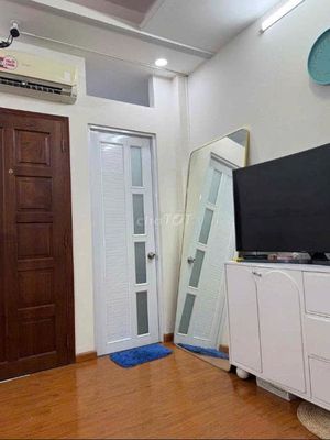 Renting a three-story home in the same business, Phú Nhuận-polar.