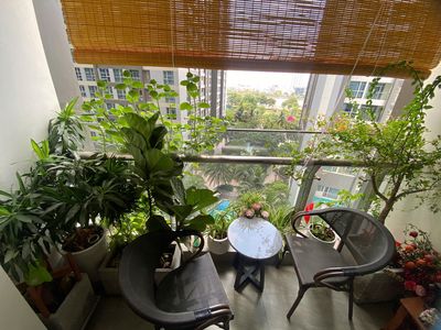 Rent three Vinhomes Central Park bedrooms, full of beautiful furniture, river view