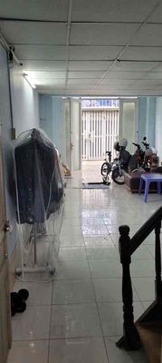 2 bedroom 4 x12 Tô Hiến Thành. Car alley