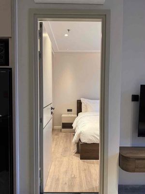The real picture is a Bancol bedroom right here in the Big Father's bedroom.