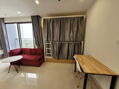 vinhomes dorm-- security 24/7, near ufm, fpt just carry the suitcase right in