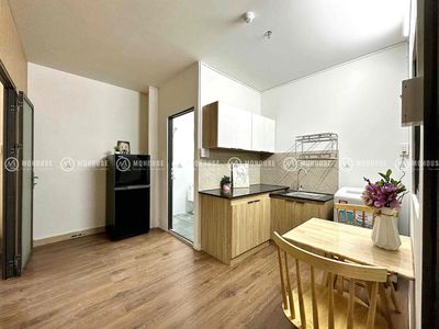 Rent a two-room apartment. A bathroom. Lạc Long Quân.