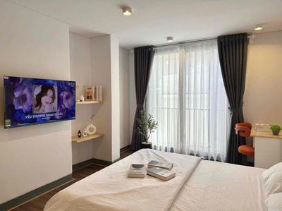 Rent right here in studio 35 meters at Hoàng Hoa Thám near the market.