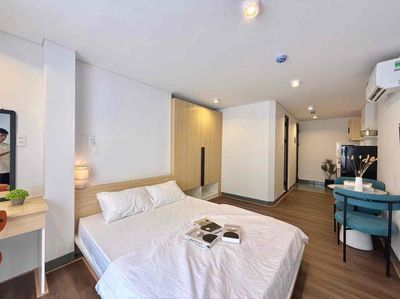 Rent right here in studio 35 meters at Hoàng Hoa Thám near the market.