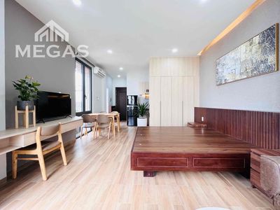 apartment one luxury bedroom in the center of the 6th district is 100% new, full interior.