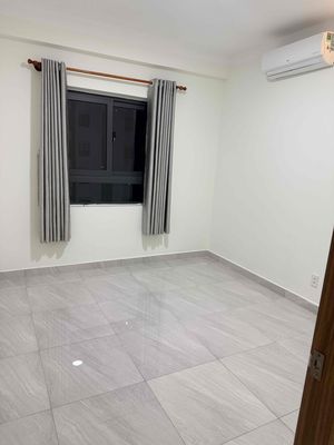 Rent the two bedrooms, empty toilets, quiet neighborhoods, near the airport.