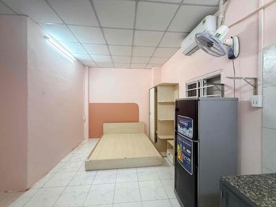 Rent a studio near the spring sun, new college finance market.