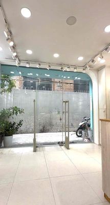 Only 19.5 million, Huỳnh Văn Bánh beauty house, bedroom 36 M2 01, 4th floor 01, 3 utility bedroom.