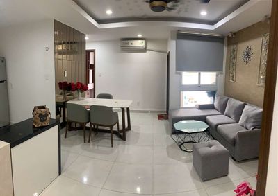Remax Plaza 6th place for rent