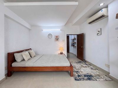 The apartment is full of furniture. A private bedroom. Tân Bình in the Ga. T3-etown.